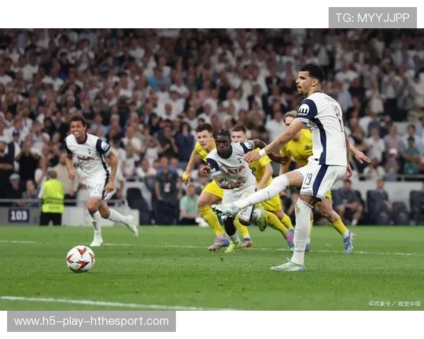 曼联全力备战热刺,争四之路充满挑战