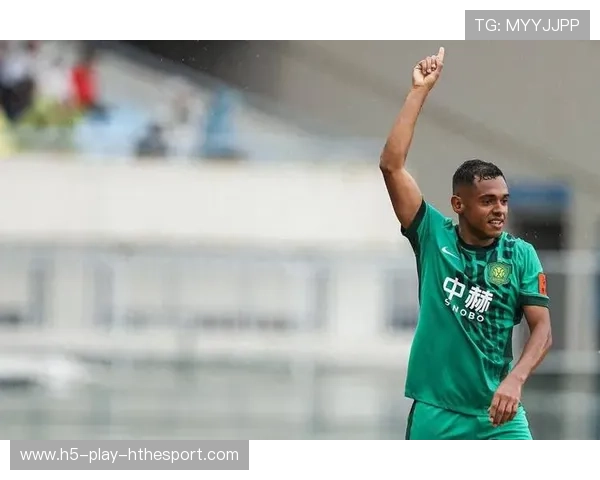 茹子楠加盟北京国安完成签约,即刻投入防守体系合练